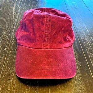 Maroon plain hat